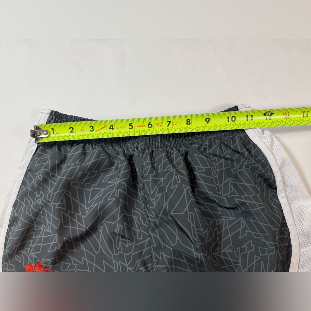 Nike drift embroidered papering athletic women’s XS shorts black orange (bin N) - Picture 5 of 8